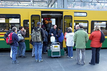 Einsteigen in die Wengernalpbahn