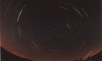 Strichspuraufnahme mit Fisheye